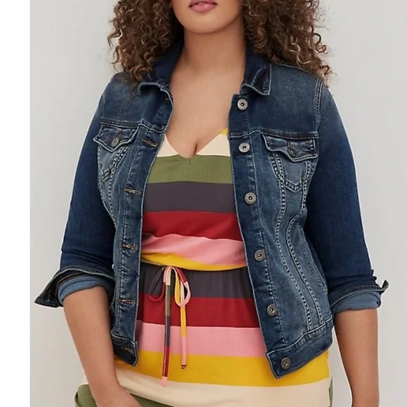 Torrid Denim Trucker Jacket Medium Wash - Picture 1 of 5